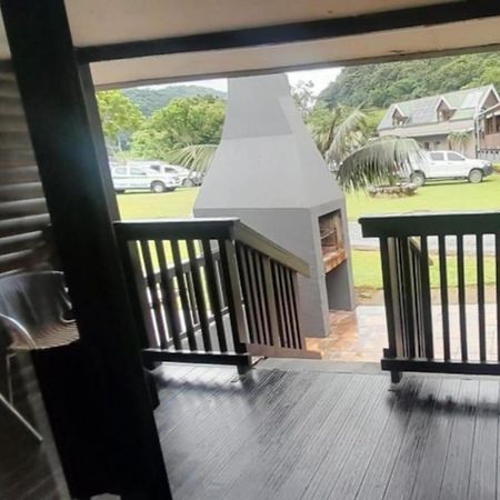 Port St Johns River Lodge Port Saint John's Екстер'єр фото