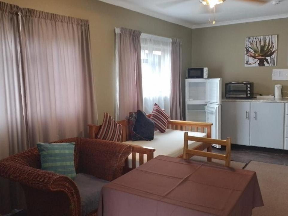 Port St Johns River Lodge Port Saint John's Екстер'єр фото